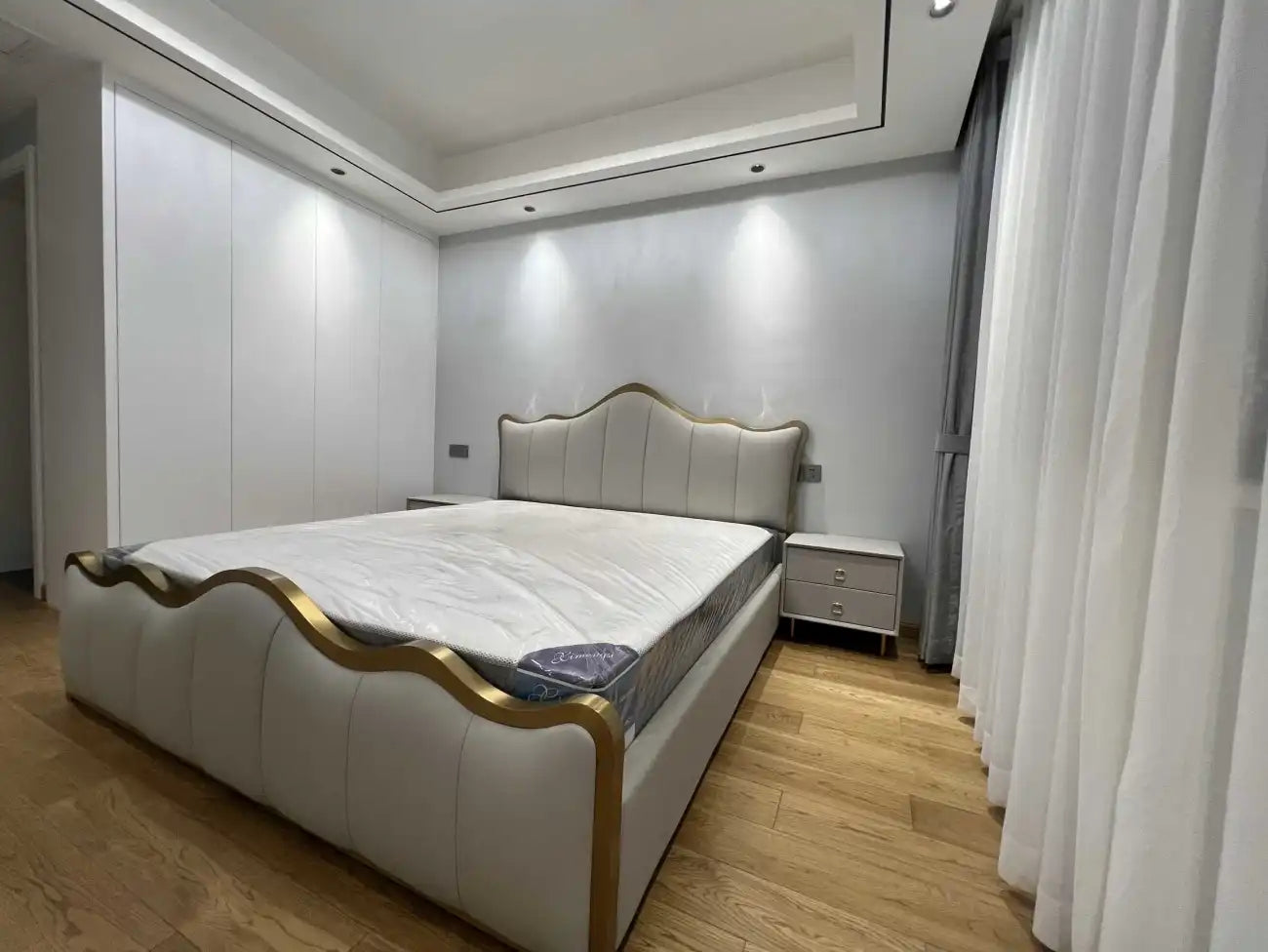 Кожаная кровать XMSY14