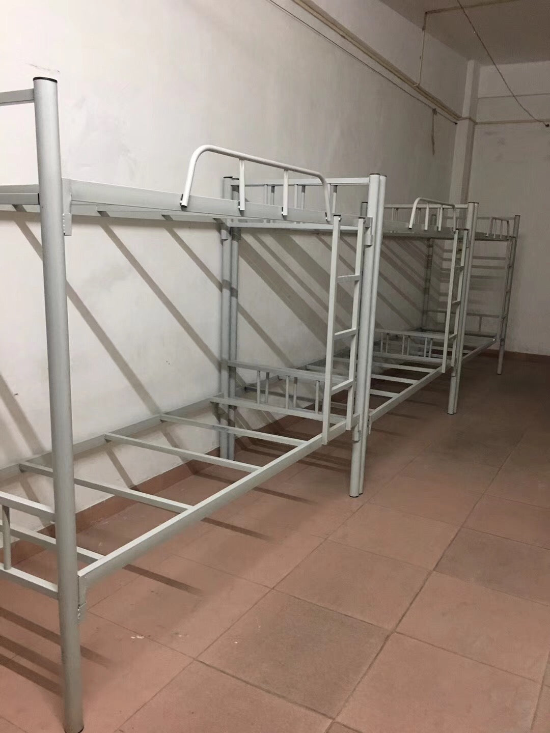 Metal Bunk Bed 48-58usd/set to the Warehouse