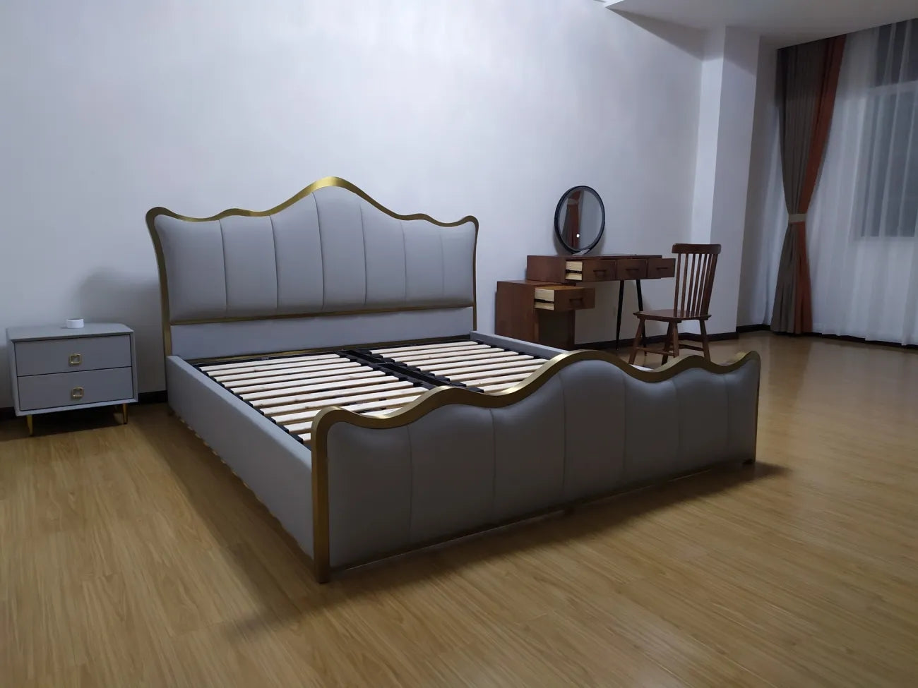 Кожаная кровать XMSY14