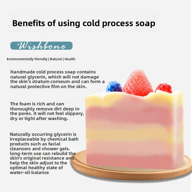Vegetable Oil Strawberry Cake Essential Oil Cold Process Handmade Soap Refreshing Oil Control Unisex Cleansing Soap Cold Soap