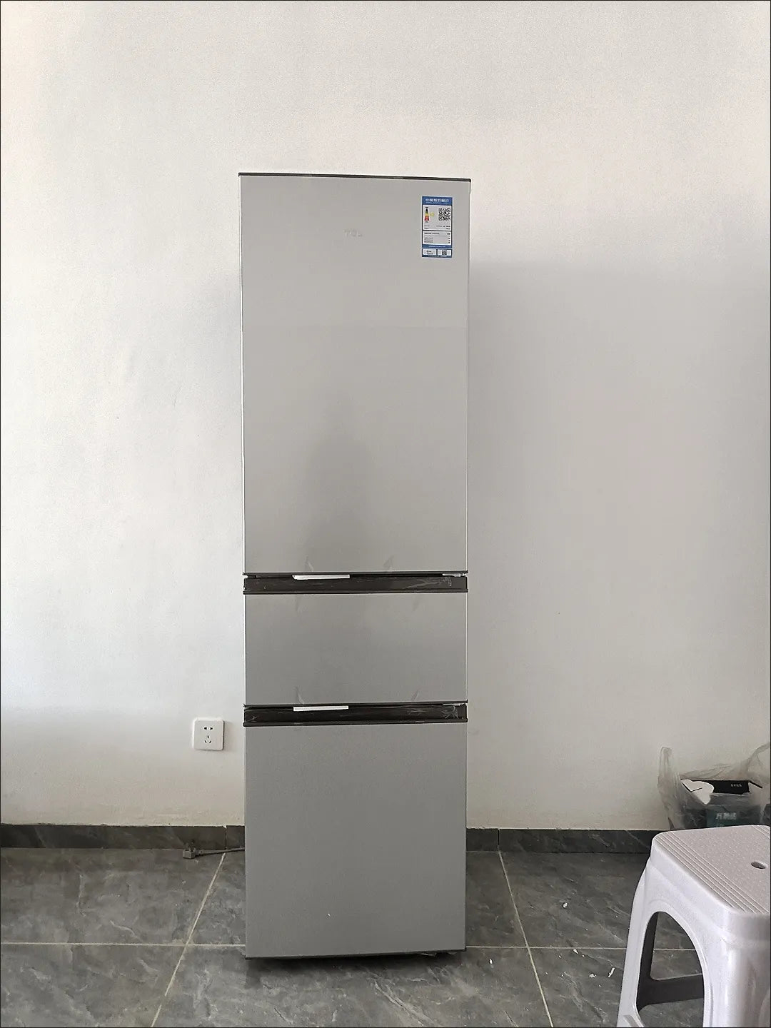 TCL refrigerator 200 liter 3 door refrigerator three-door energy-saving