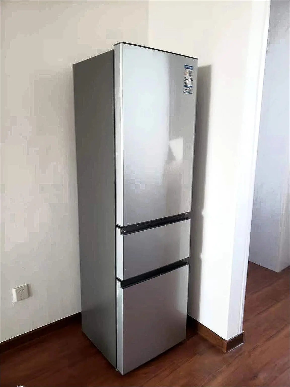 TCL refrigerator 200 liter 3 door refrigerator three-door energy-saving