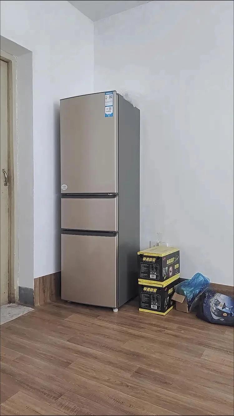 Haier Refrigerator 212L 3 doors little frost