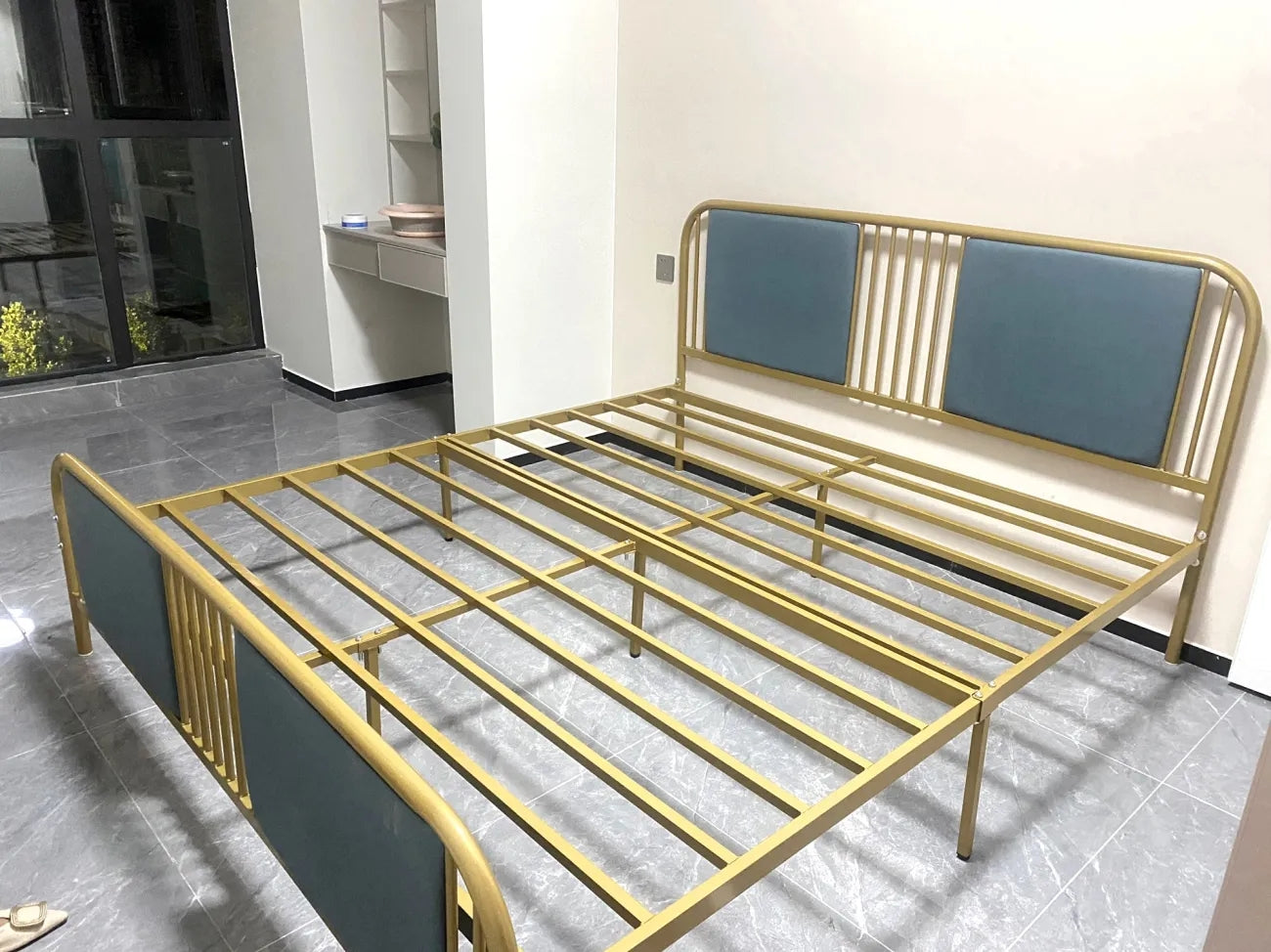 Metal Bed Soft Head DX01