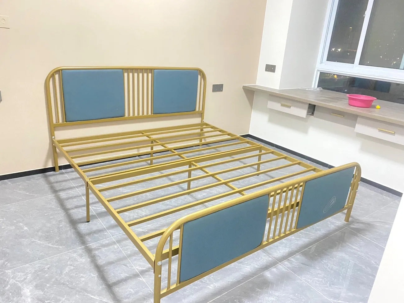 Metal Bed Soft Head DX01