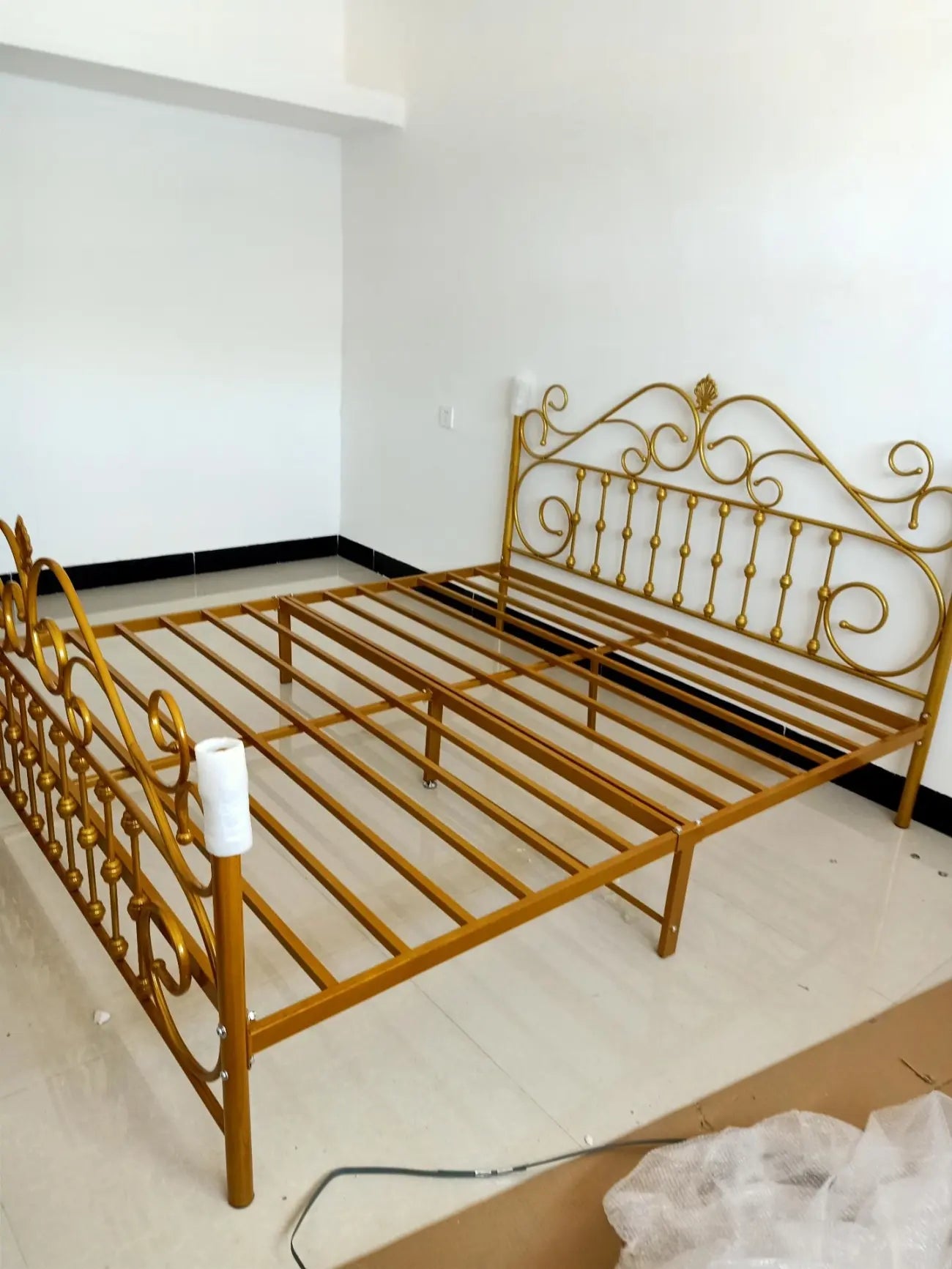 Metal Bed high tail JRJP01