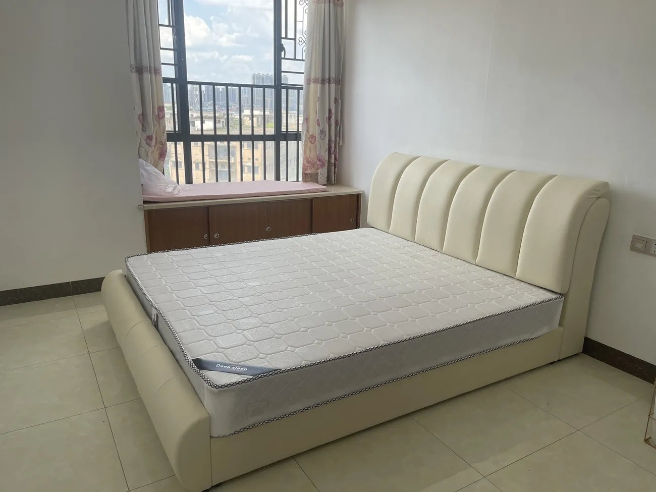 Leather Bed HY14