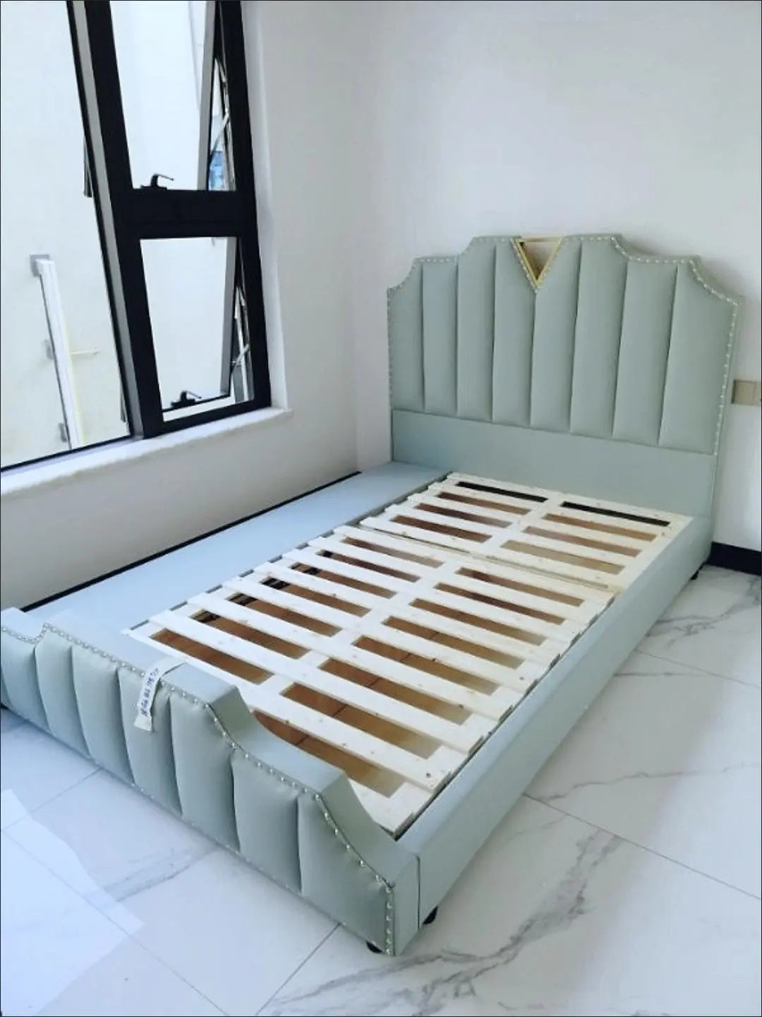 Leather Bed FY01