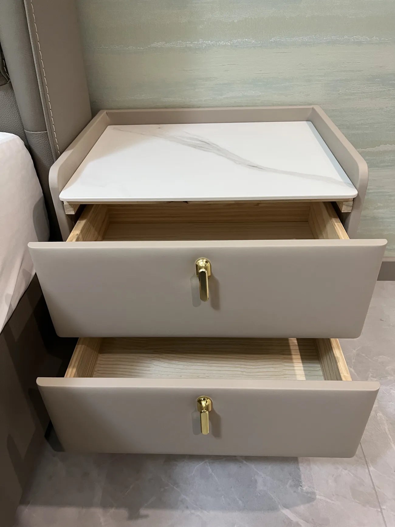 Nightstand Bedside Table OME01