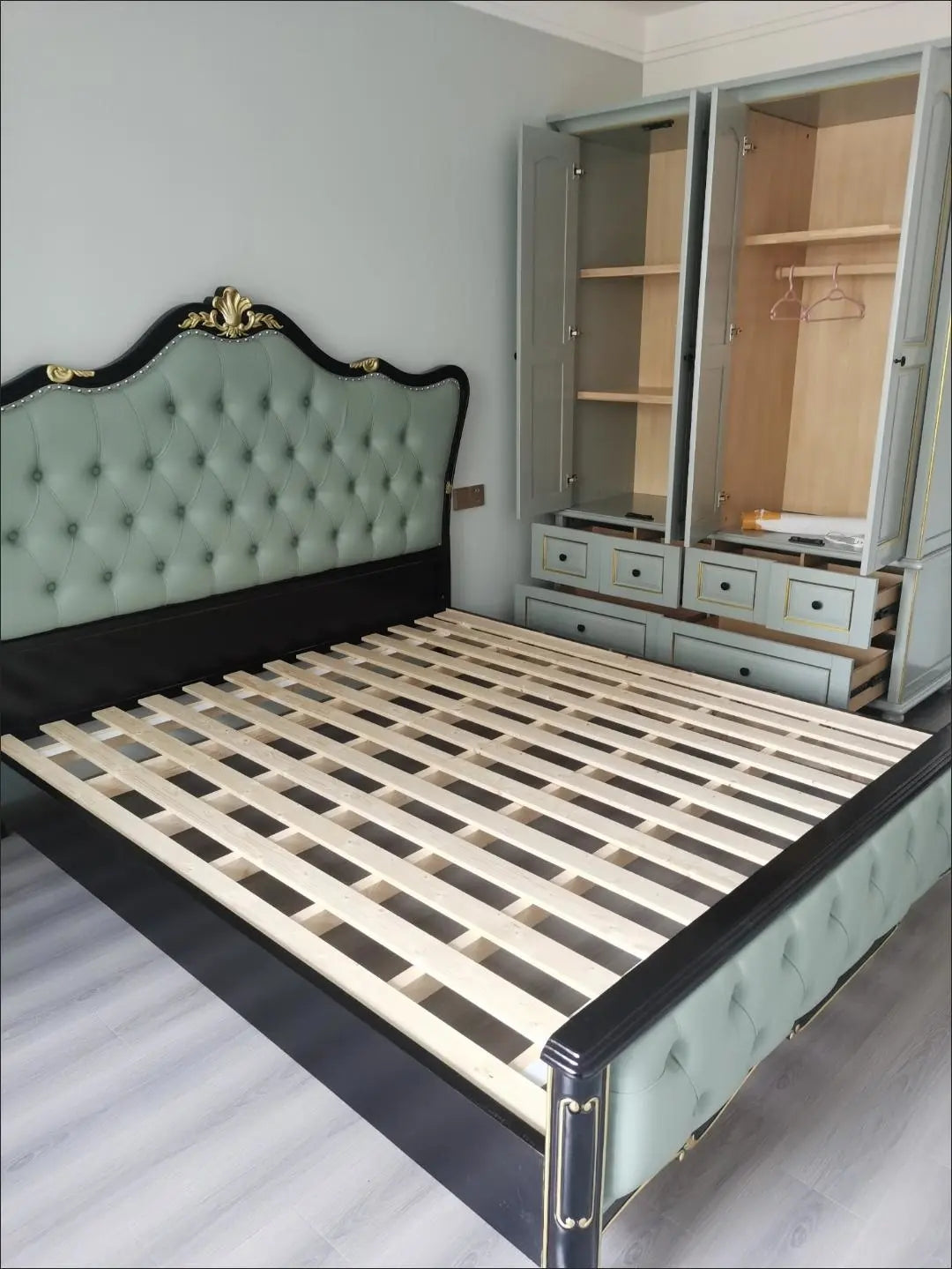 Leather Bed JKH01